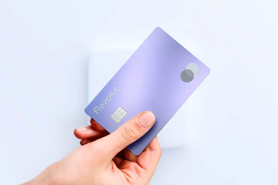 Neobank - kiedy konto w telefonie naprawdę się opłaca?